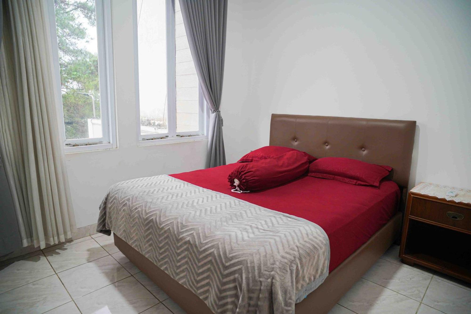 בנדונג Schones Haus Private Pool & Netflix By Grorental מראה חיצוני תמונה