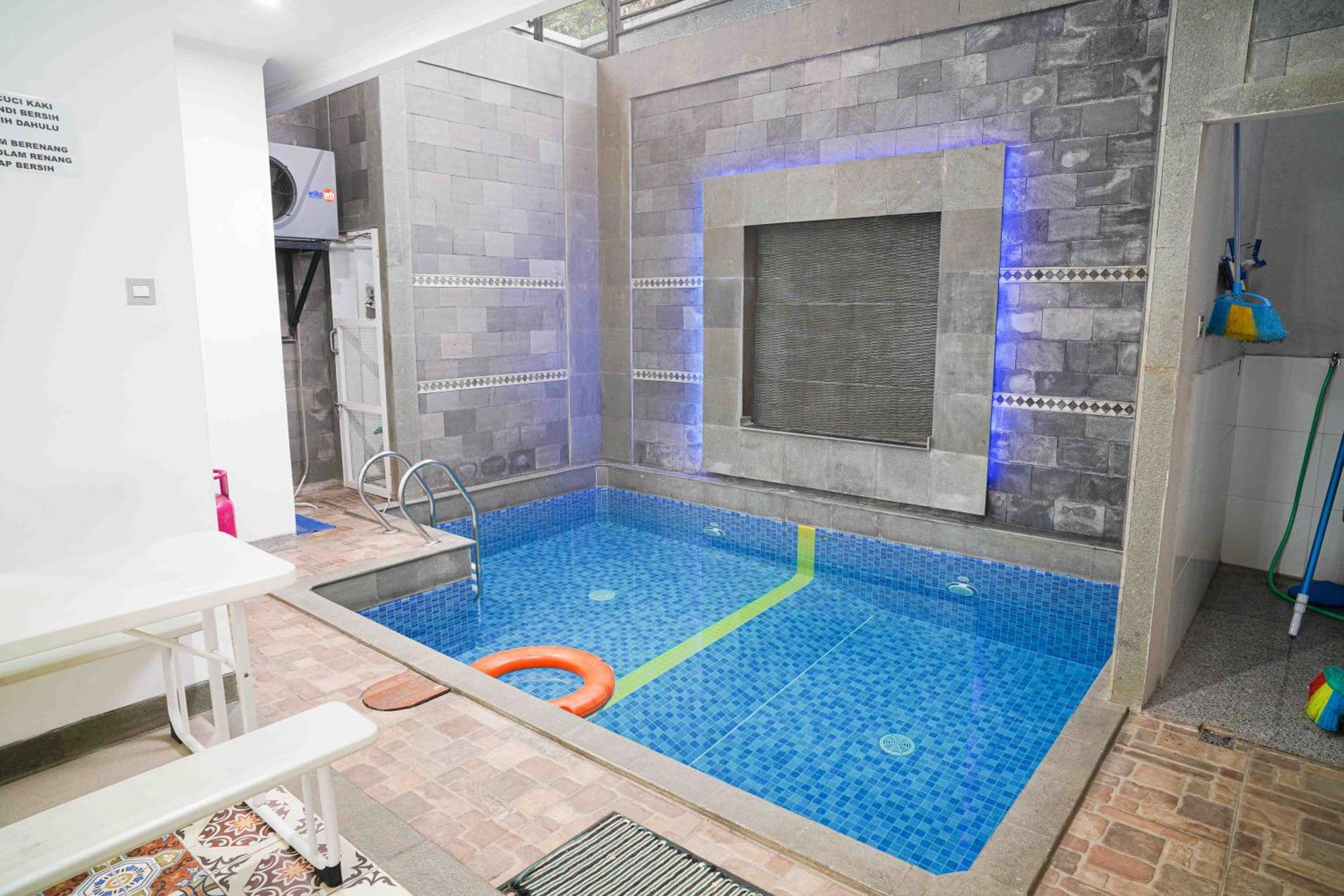 בנדונג Schones Haus Private Pool & Netflix By Grorental מראה חיצוני תמונה