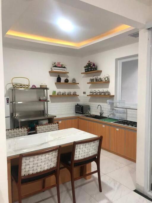 בנדונג Schones Haus Private Pool & Netflix By Grorental מראה חיצוני תמונה