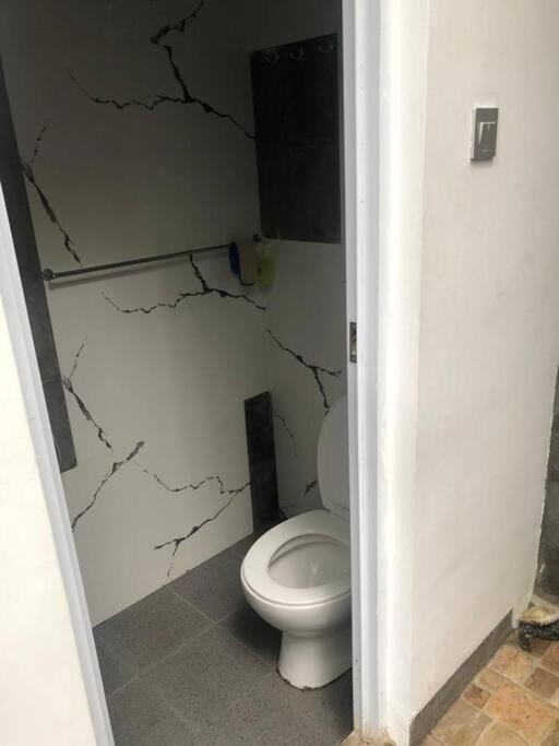 בנדונג Schones Haus Private Pool & Netflix By Grorental מראה חיצוני תמונה