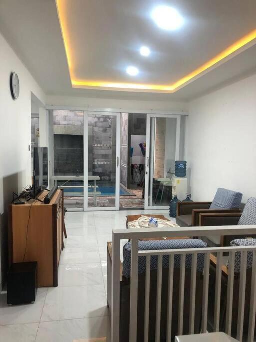בנדונג Schones Haus Private Pool & Netflix By Grorental מראה חיצוני תמונה