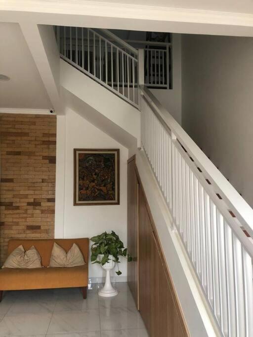 בנדונג Schones Haus Private Pool & Netflix By Grorental מראה חיצוני תמונה
